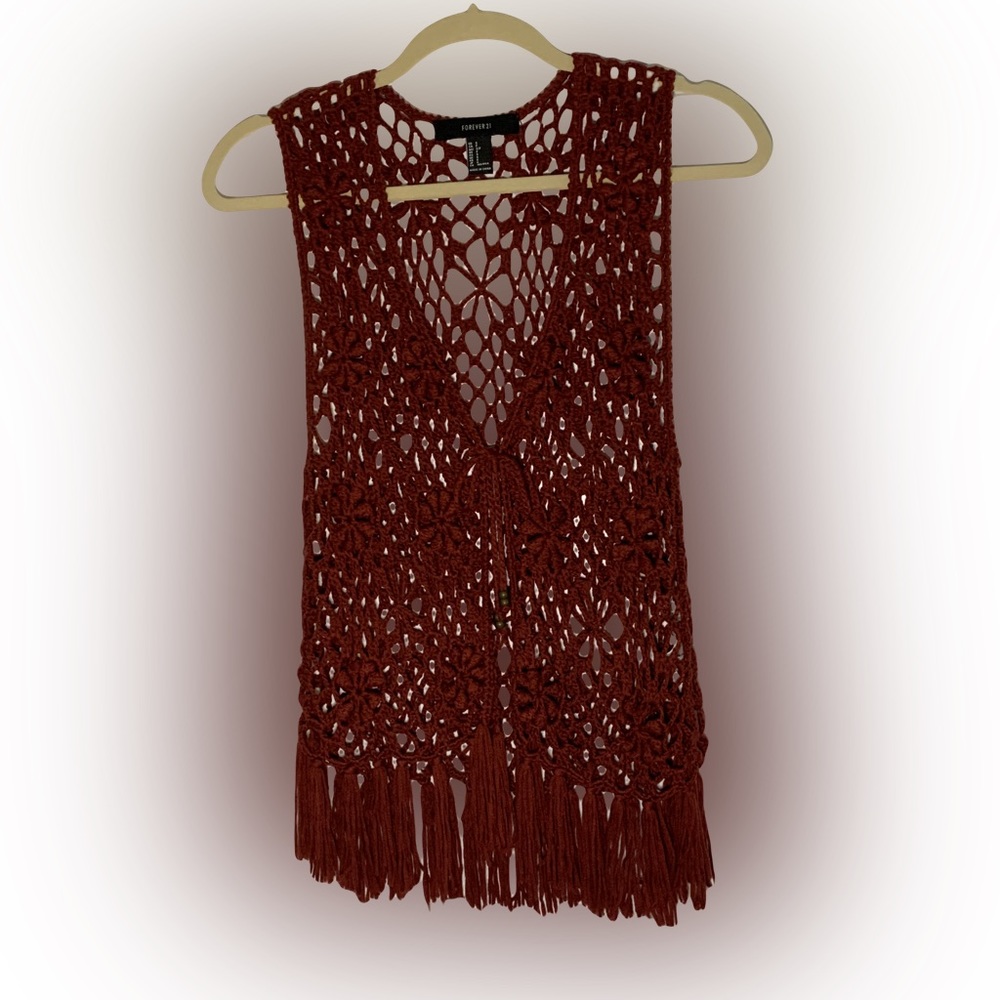Crocheted vest with fringe size S